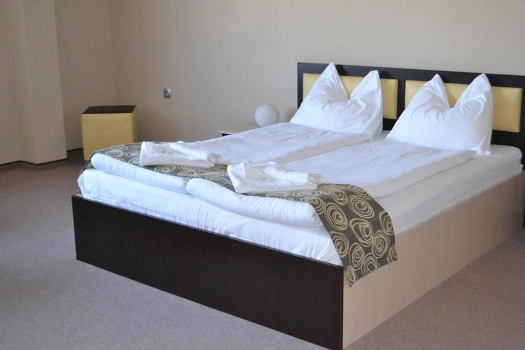 Alexander Hotel Asenowgrad Zewnętrze zdjęcie